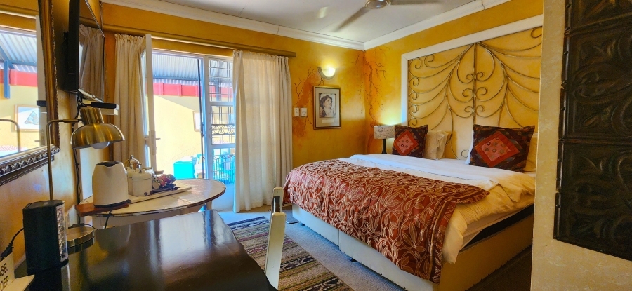5 Bedroom Property for Sale in Kannoniers Park North West